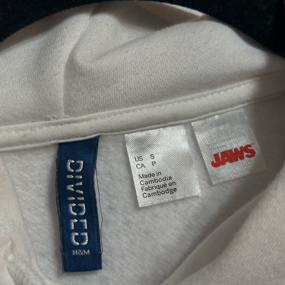 H&M Jaws Graphic White Hoodie - Picture 4 of 4